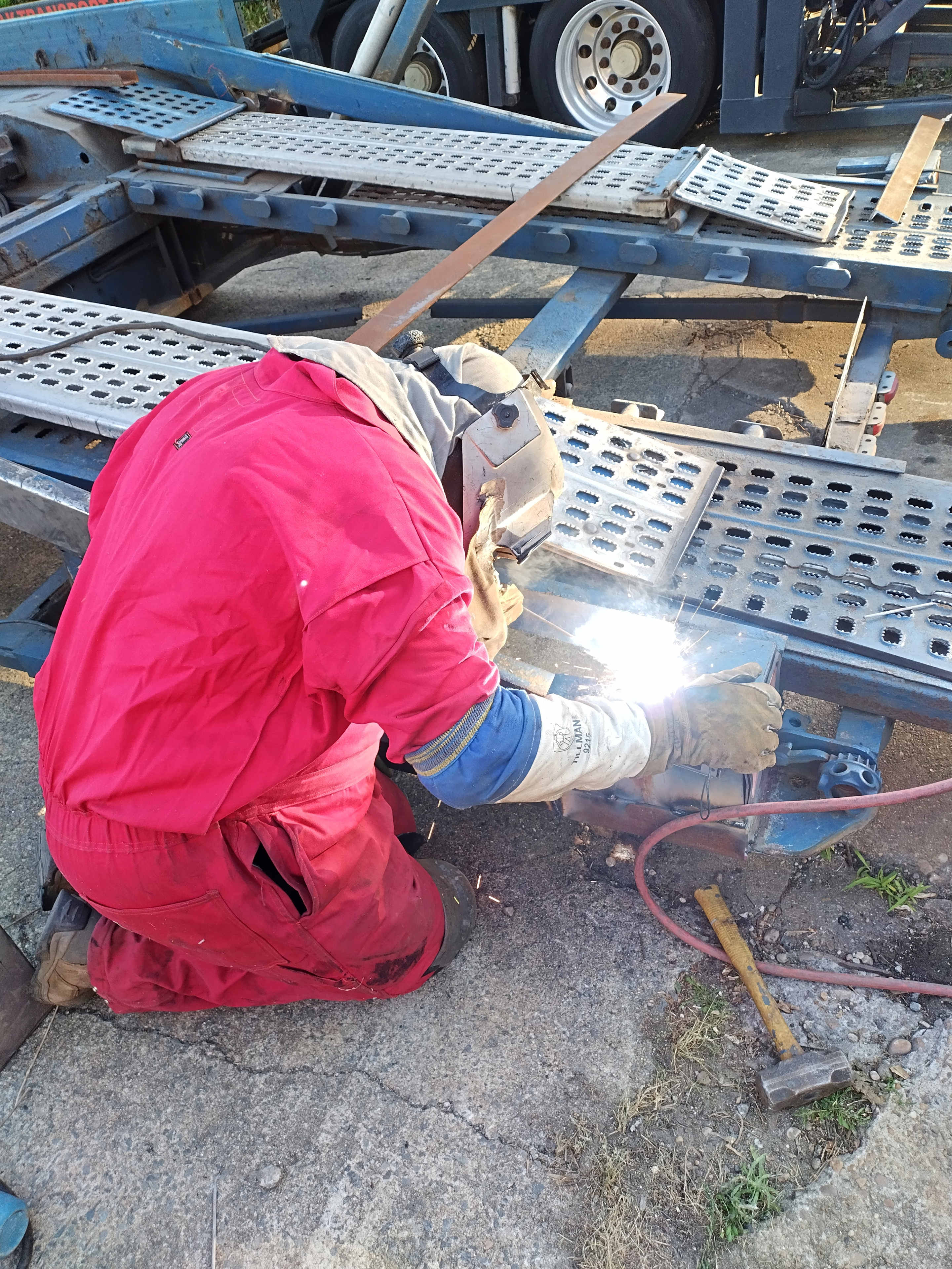 Welding fabrication sparks metal workshop